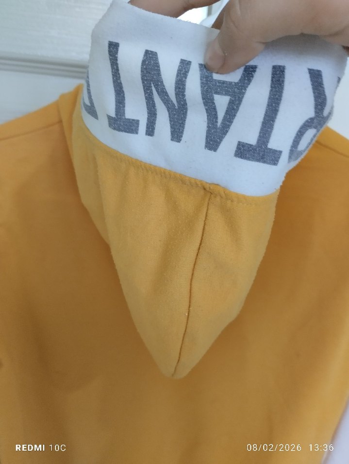 ürün görüldüğü gibidir sadece bir tane lekesi var görünmüyor - Görsel 4