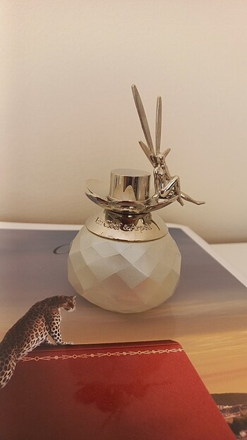 Van Cleef & Arpels VAN CLEEF & ARPELS FEERİE ROSE DES NEİGES EDT 50 ML KADIN PARFÜM