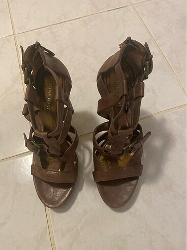 Nine west
