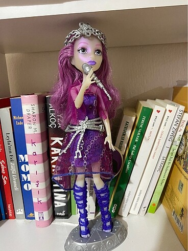 Beden Monster high Ari Hauntington Şarkı söyleyen bebek