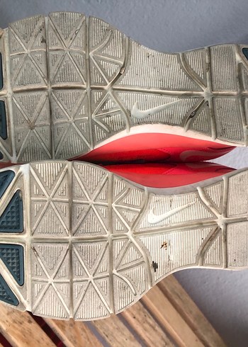 Kadın 36 numara Kırmızı Nike Spor Ayakkabısı - Görsel 5