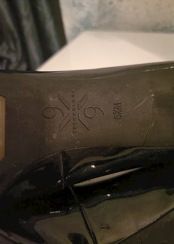 36,5 Beden siyah Renk Siyah Rugan ( gerçek deri)Stiletto