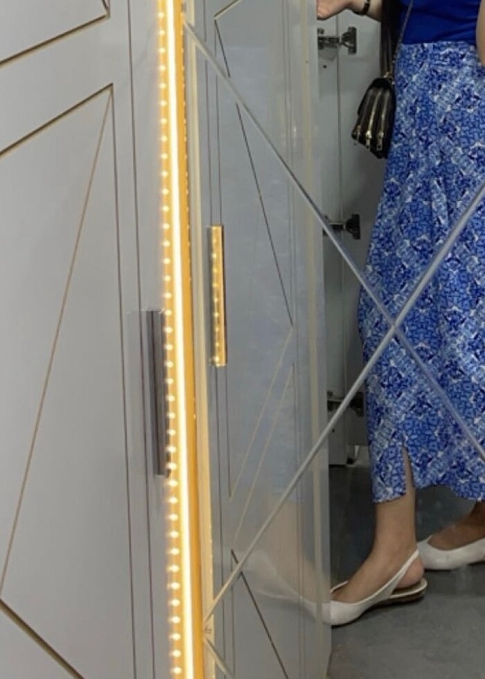 Mavi etek - Görsel 2