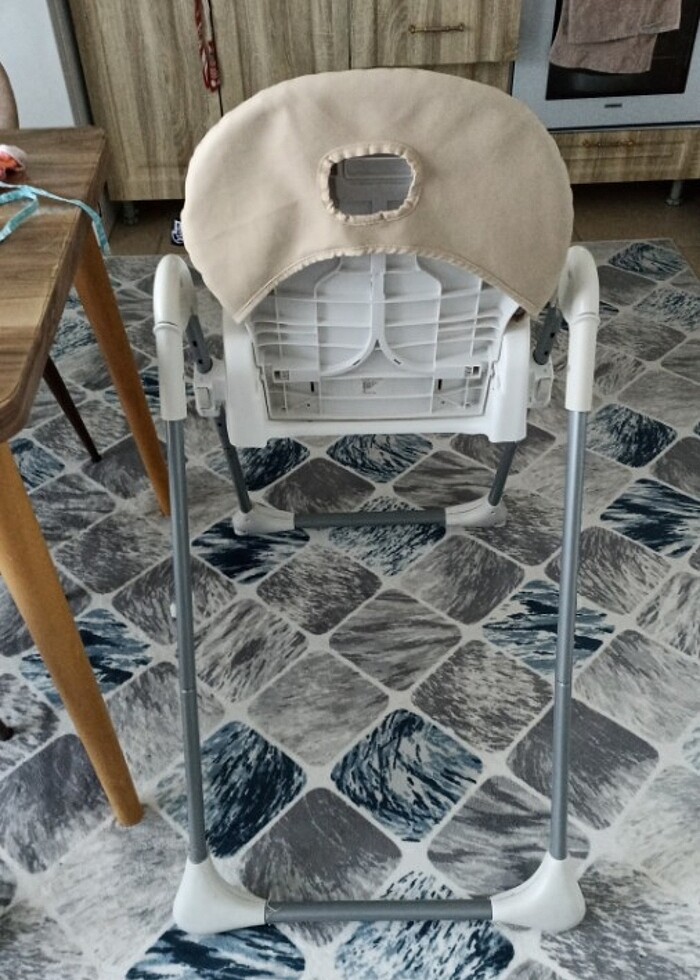 Katlanır mama sandalyesi  - Görsel 3