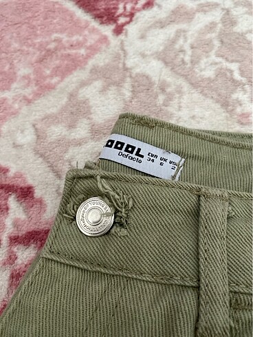 34 Beden Yeşil pantalon