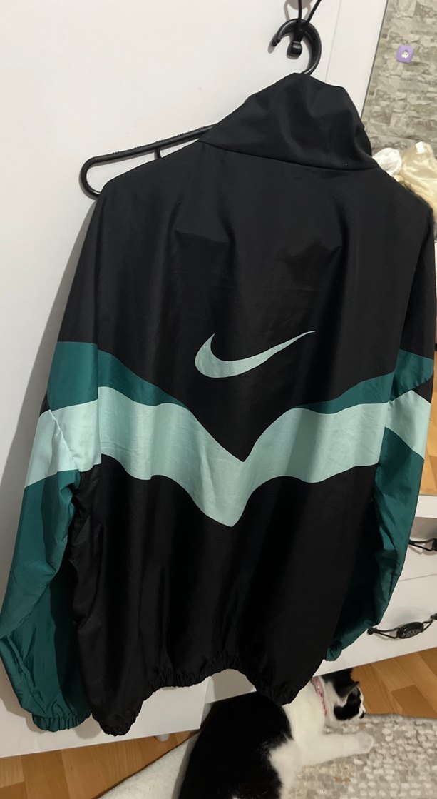 Nike Siyah Yarım Fermuarlı Yağmurluk - Görsel 2