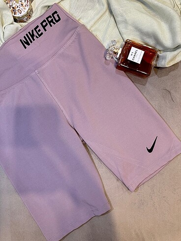 Nike Spor taytı şort