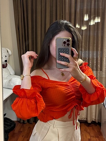 Diğer Ruffle omuzu açık üst bluz