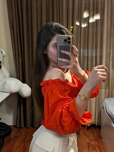 m Beden Ruffle omuzu açık üst bluz