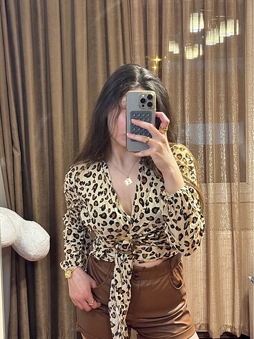 l Beden Leopar Desenli Gömlek Kemer Detaylı
