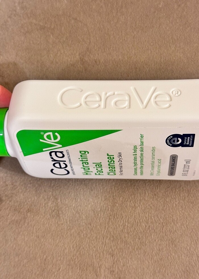 CeraVe nemlendiren temizleyici - Görsel 3