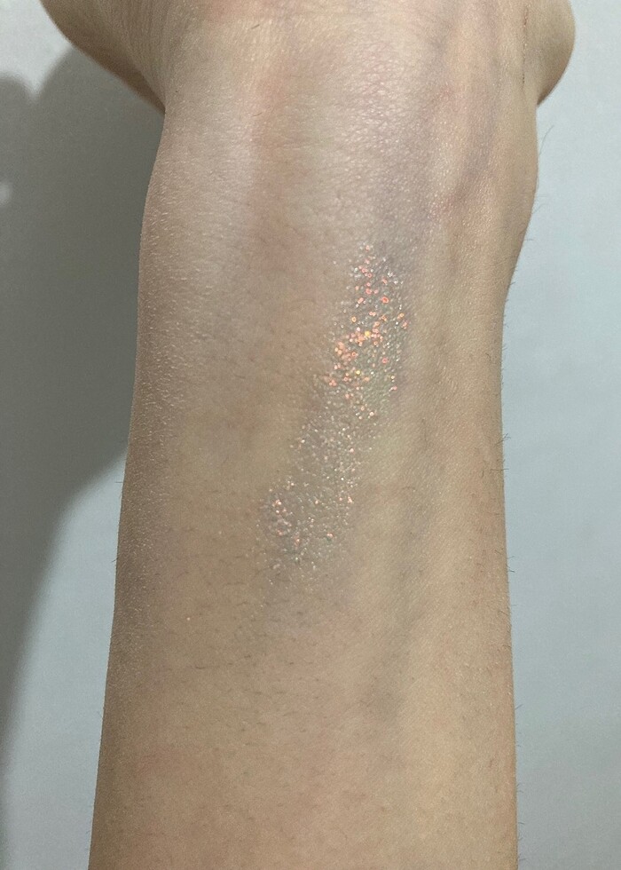 Wet n Wild Bleached E351C Tekli Göz Farı - Görsel 4