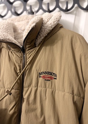 Bershka BejPeluşKapüşonlu Mont - Görsel 9