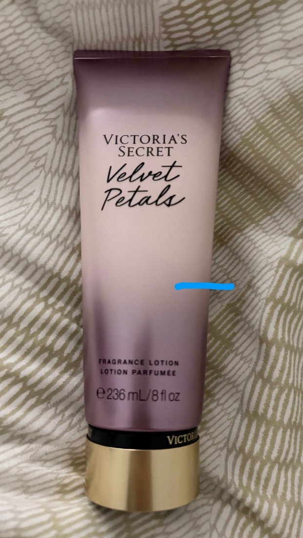 Victoria's Secret Velvet Petals Vücut Losyonu - Görsel 3
