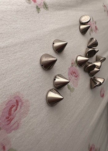 gotik spike üçgen dikenler - Görsel 2