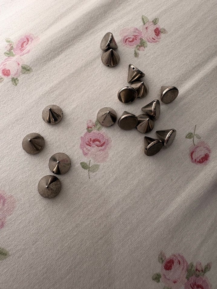 gotik spike üçgen dikenler - Görsel 3