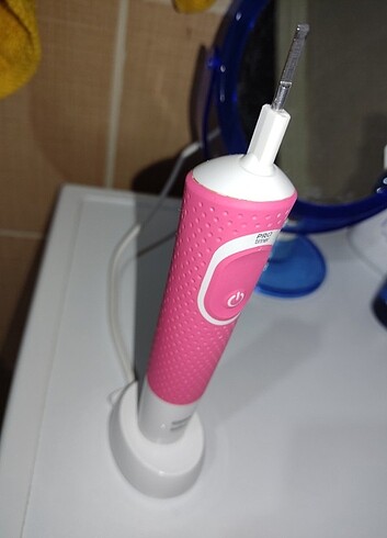 Oral-b şarjlı diş fırçası 