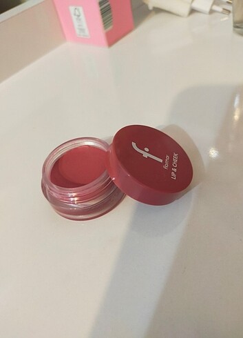 flormar krem allık
