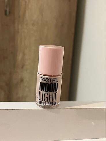 pastel moonlight aydınlatıcı