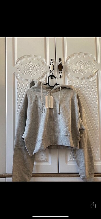 pull bear etiketli kapüşonlu