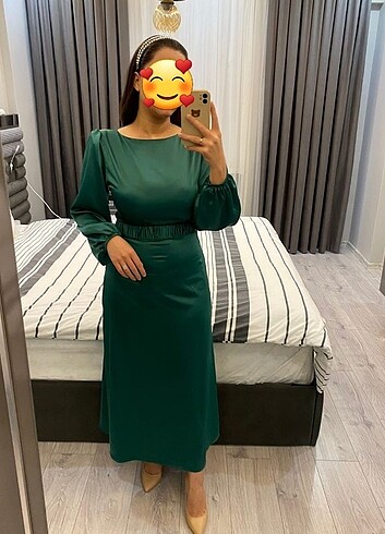 Betty sam model saten yeşil elbise