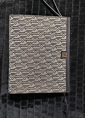 İpekyol monogram clutch 