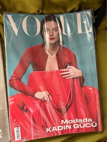 Vogue açılmamış yakın güncel sayılar /2024 Mart man ve woman 202