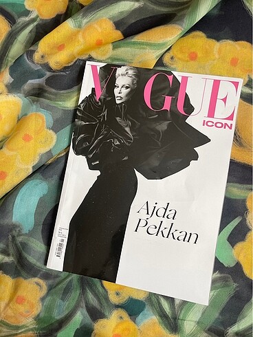 Vogue icon Ajda Pekkan özel sayı