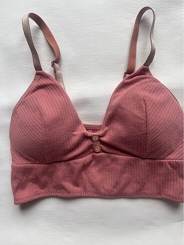 Bralet bir kez bile giyilmedi