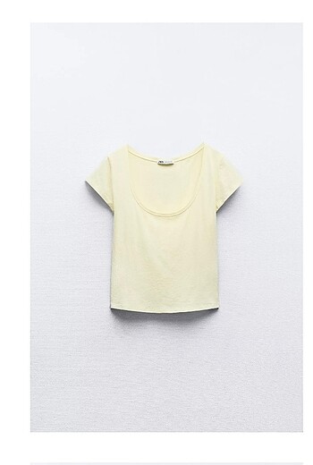 Zara flamlı crop tişört
