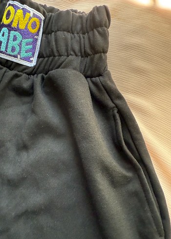 Düğmeli Siyah Hamile Midi Şort - Görsel 4