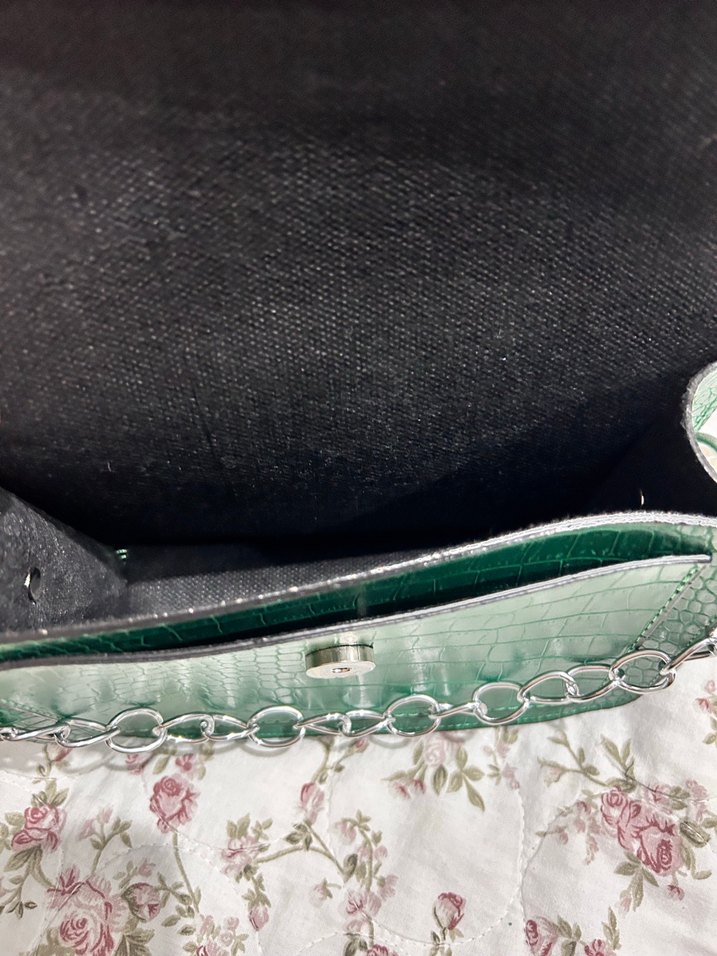 Yeşil Deri Yılan Desenli Zincir Detaylı Çanta - Görsel 2