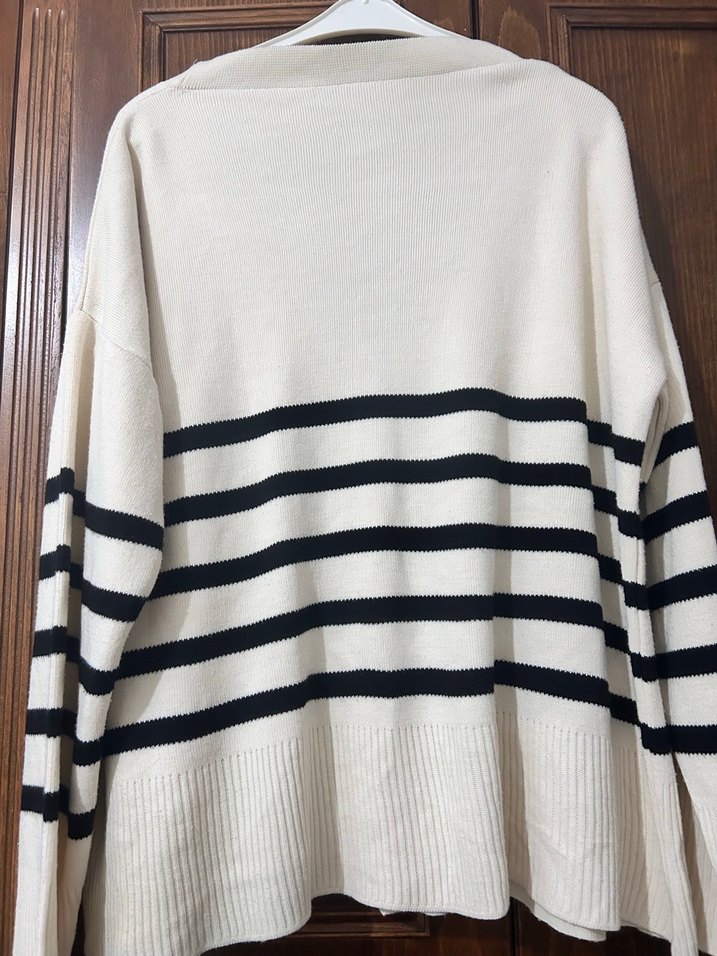 Düğmeli Beyaz Çizgili Bohem Kadın Hırka - Görsel 4