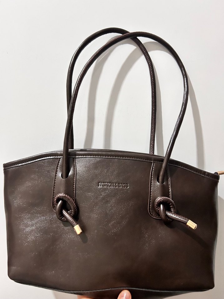 Kahverengi Deri Kadın El Çantası Püsküllü - Görsel 2