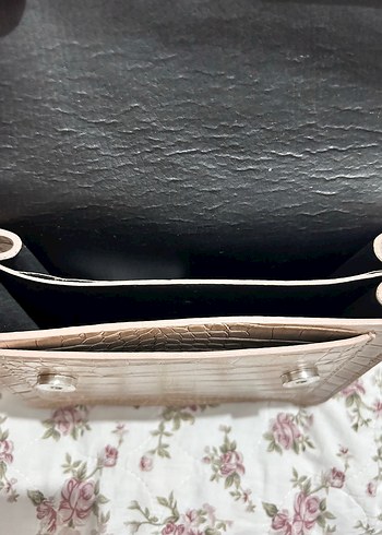 DEFACTO Bej Yılan Derisi Desenli Zincir Detaylı Deri Çanta - Görsel 2