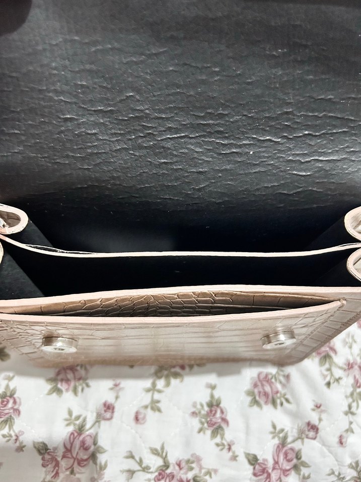 DEFACTO Bej Yılan Derisi Desenli Zincir Detaylı Deri Çanta - Görsel 2