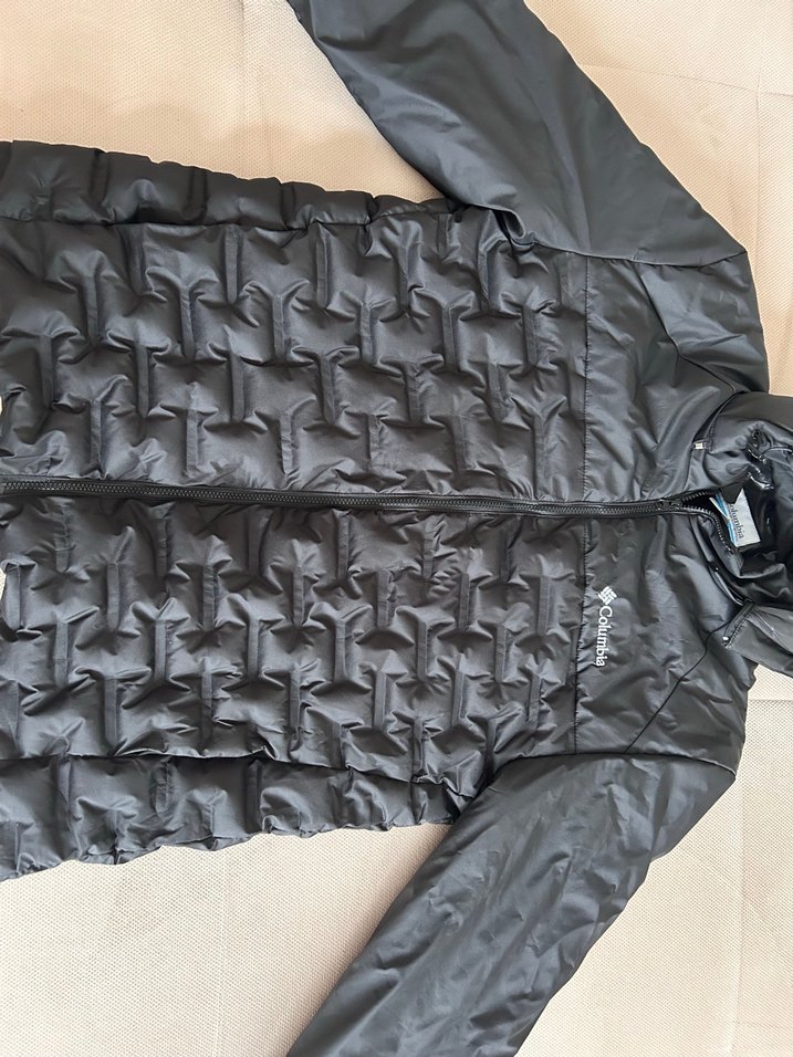 Columbia Siyah Kapüşonlu Erkek Mont - Görsel 3