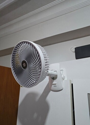 Pratik Şarjlı Klipsli Masa Fanı - Görsel 9