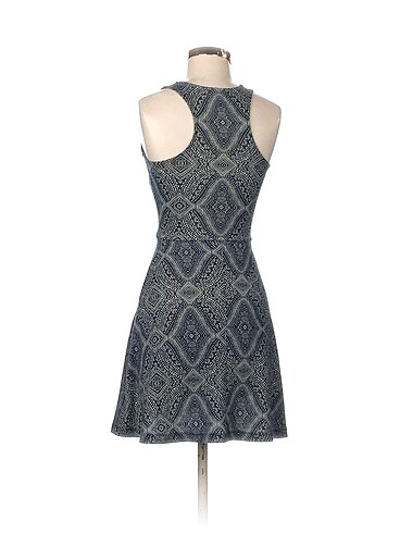 xs Beden H&M Kısa Elbise %70 İndirimli.