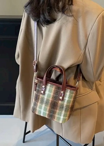 Tokalı Ekose Desenli Kadın Yün Çanta - Görsel 2