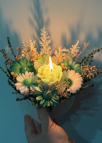 Yeşil Çiçekli Mum ve Dekoratif Aranjman - Görsel 3