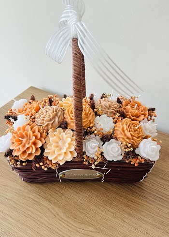 Kahverengi Çiçekli Hasır Sepet kokulu mum buketi - Görsel 4