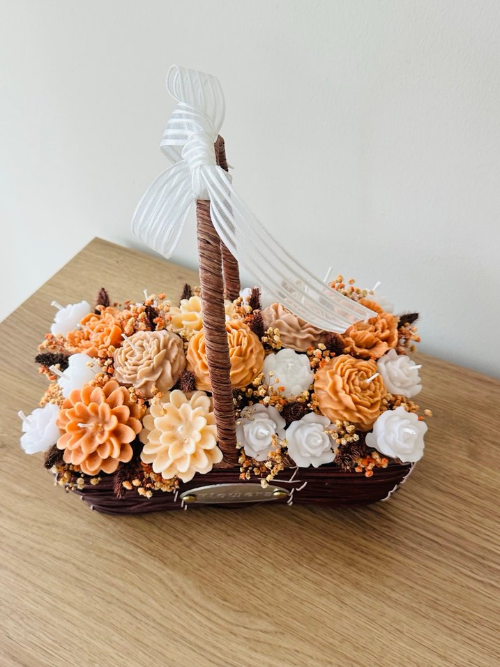 Kahverengi Çiçekli Hasır Sepet kokulu mum buketi - Görsel 2