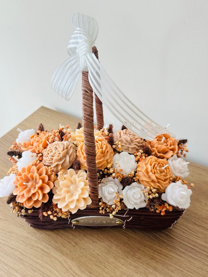 Kahverengi Çiçekli Hasır Sepet kokulu mum buketi - Görsel 3