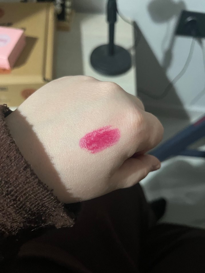 NYX Parlak Kırmızı Dudak Parlatıcısı - Görsel 2