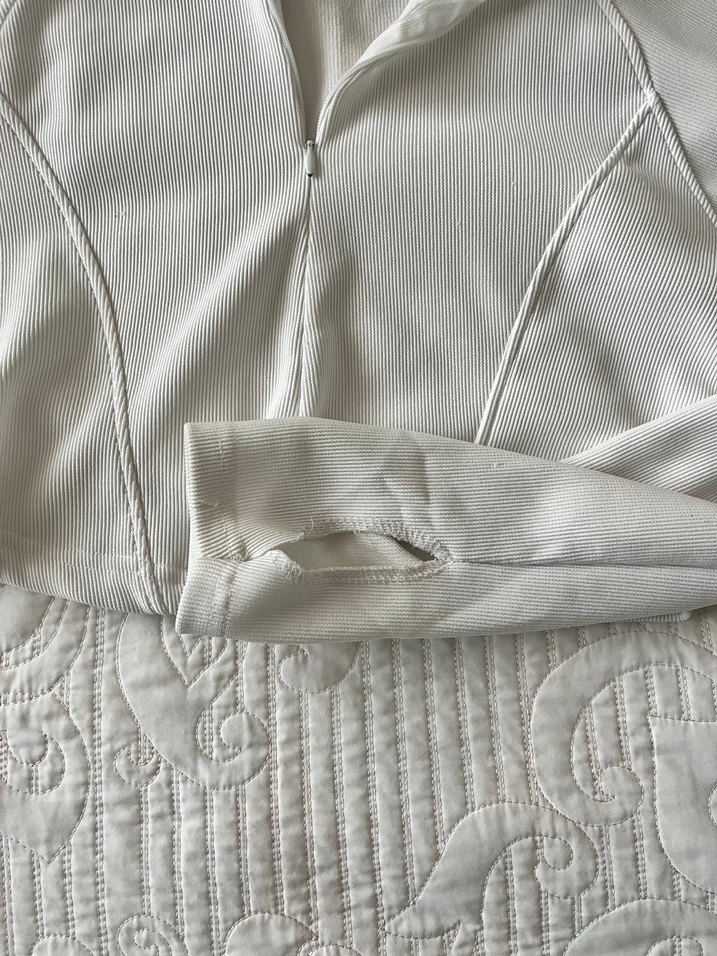 Beyaz Uzun Kollu Yarım Fermuarlı Kadın Üst - Görsel 2