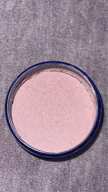 Huda Beauty Huda pudra