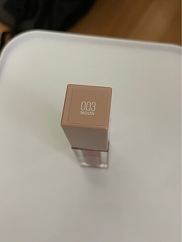 Beden Maybelline gloss