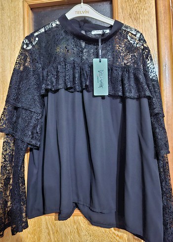 Siyah Dantel Detaylı Uzun Kollu Gömlek - Görsel 2