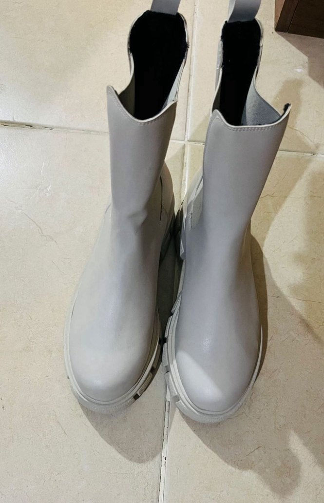 Gri Kadın Rubber Platform Topuklu Çizme - Görsel 3